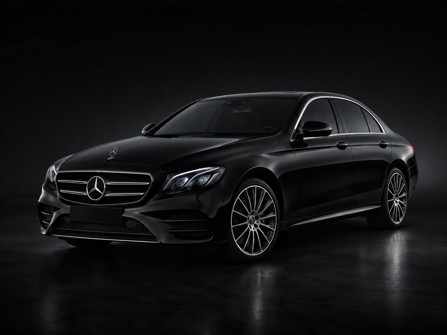 Mercedes-Benz E-class W213 с водителем для ПМЭФ-2026
